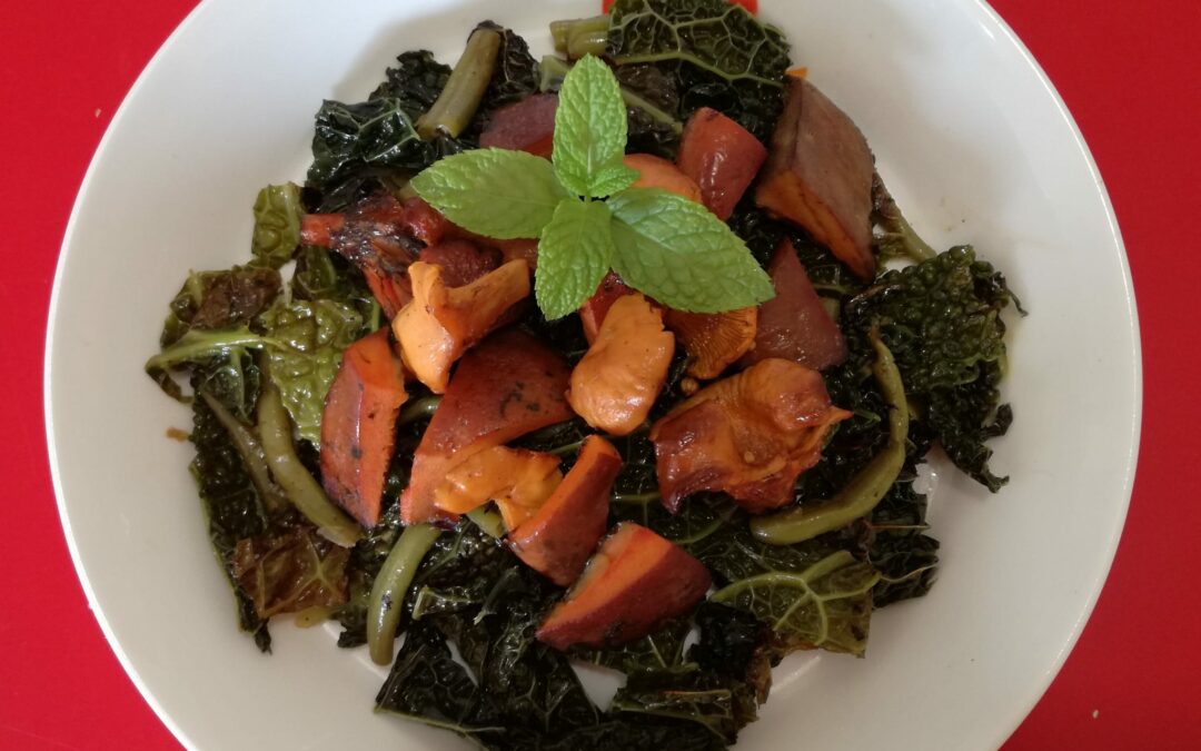 Col con rebozuelos y níscalos