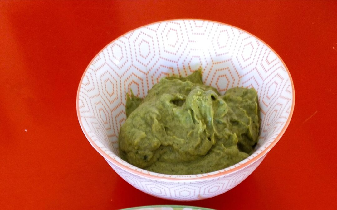 Salsa verde de aguacate